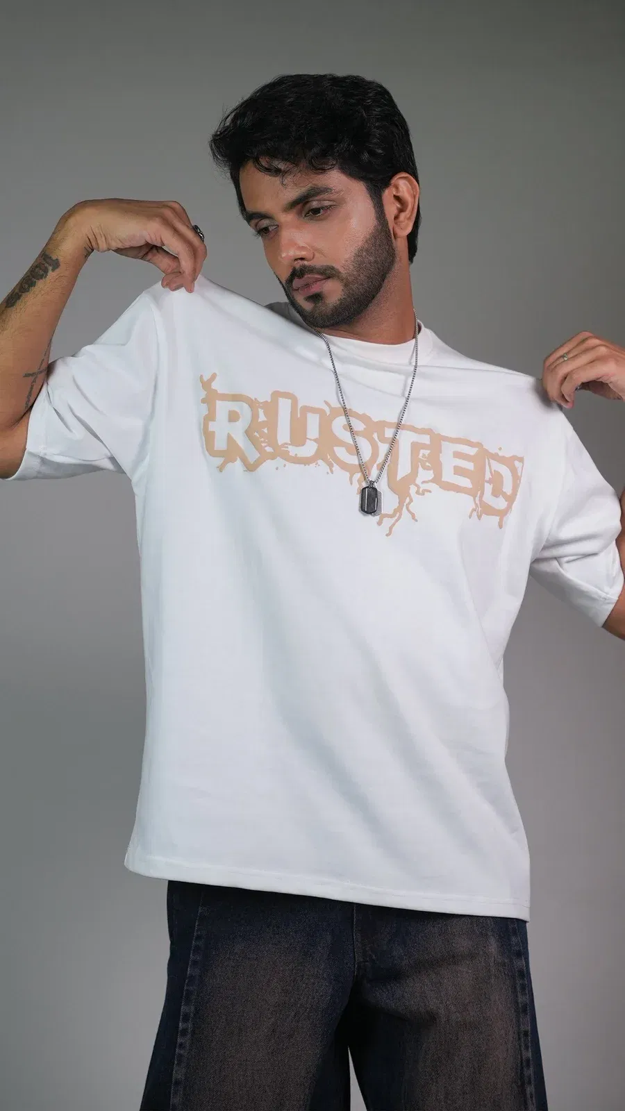 GRENADE WHITE MEN’S OVERSIZED T-SHIRT
