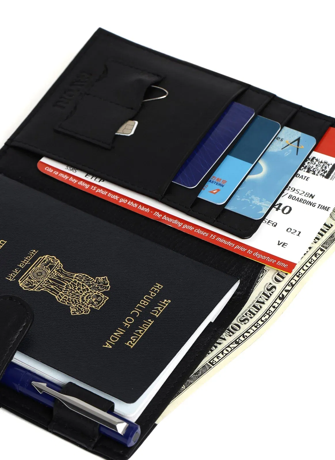 Filato Passport Leather Wallet With RFID | Black