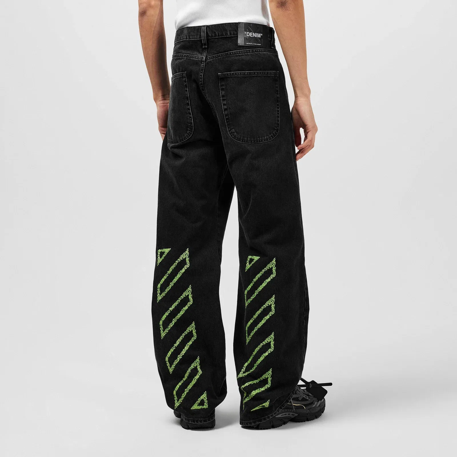 Diag Relax Straight Leg Jeans
