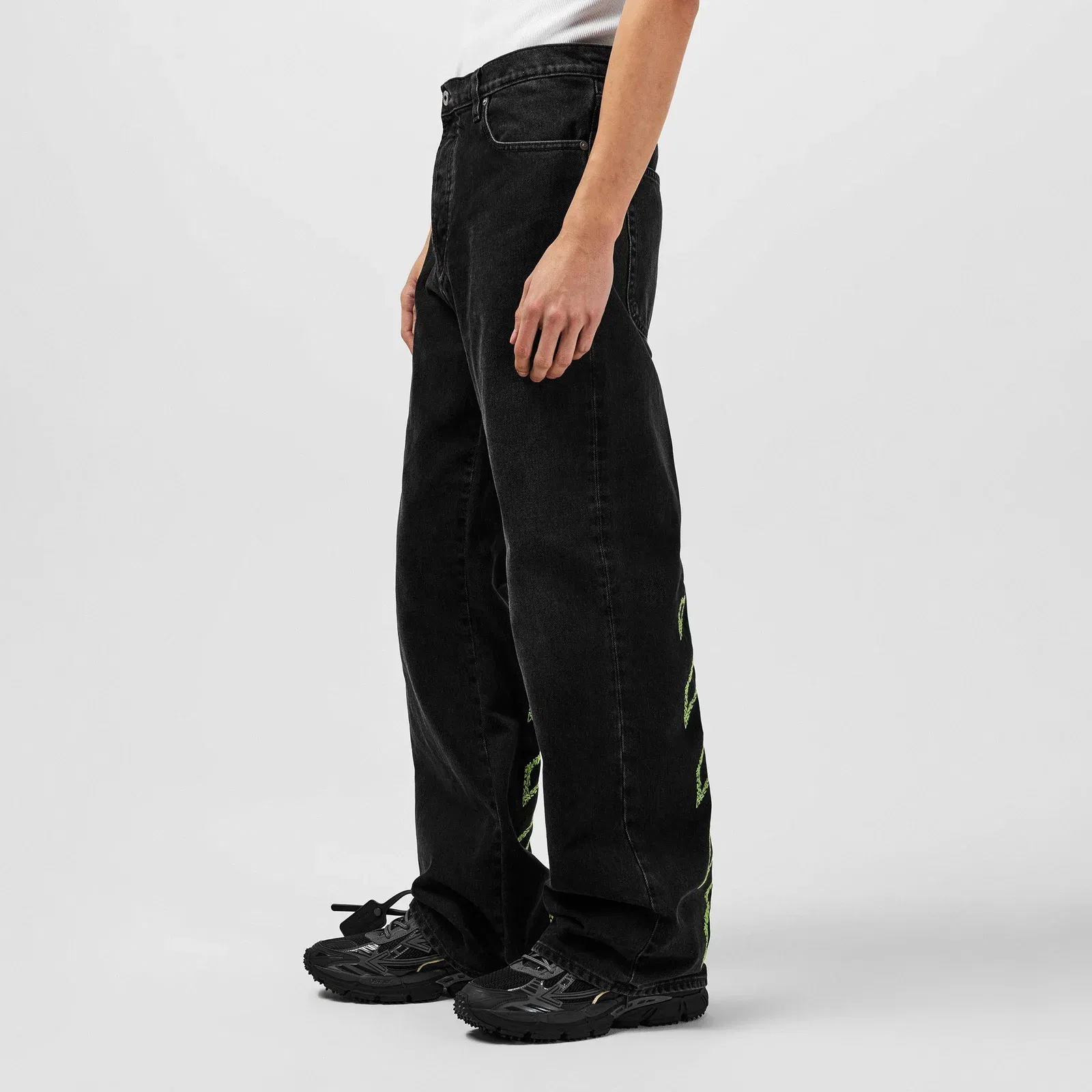 Diag Relax Straight Leg Jeans