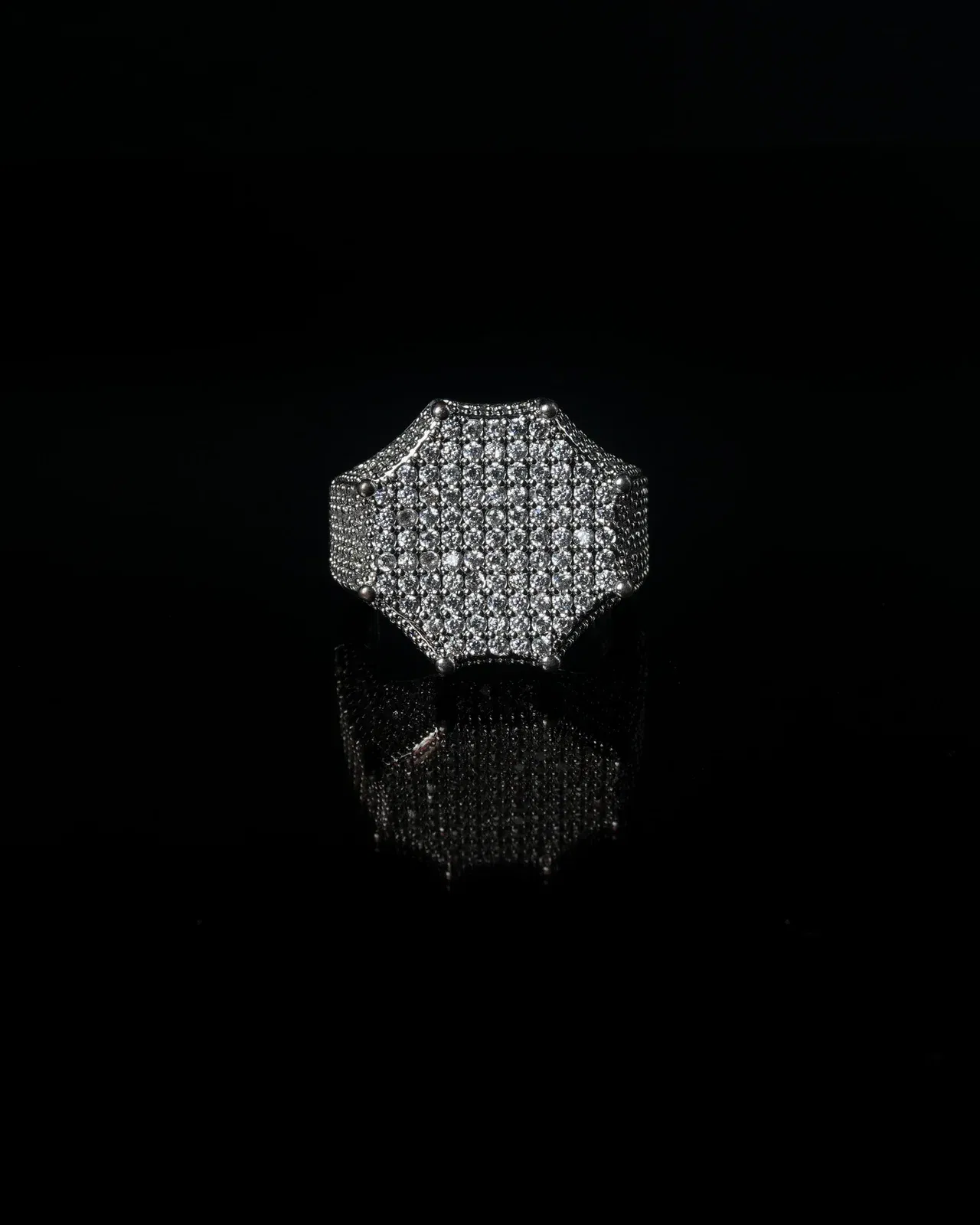 Manaca Octaforge Ring