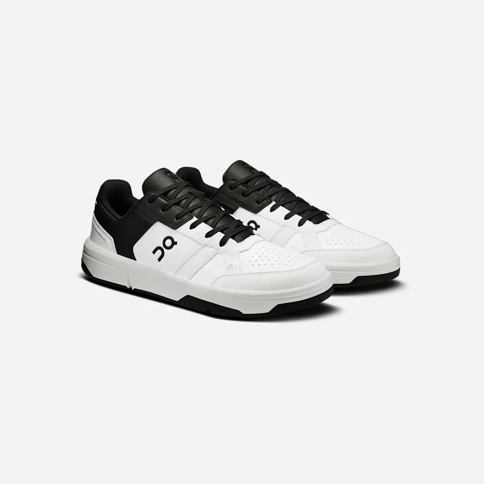 ON Running THE ROGER Clubhouse White Black