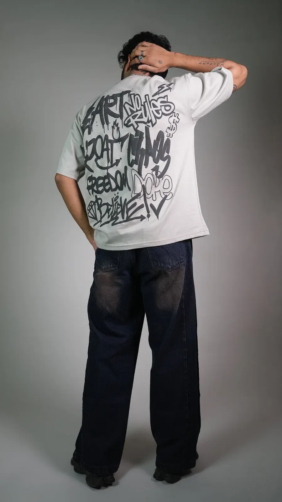 RUST GRAFFITI GREY MEN’S OVERSIZED T-SHIRT