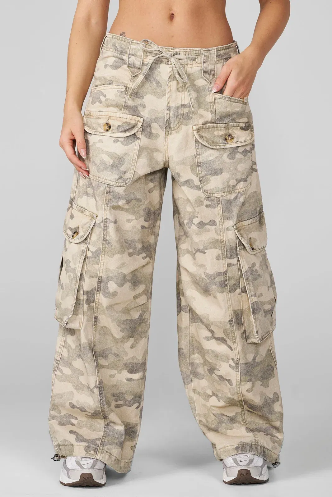 W2231 - Cargo Jean