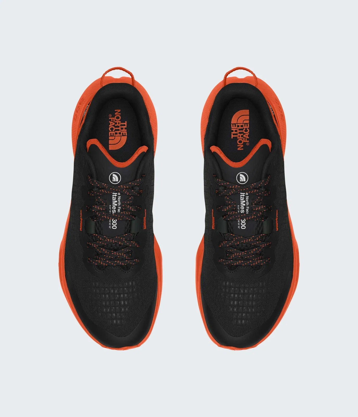 The North Face Mens Altamesa 300 TNF Black/Solar Flare