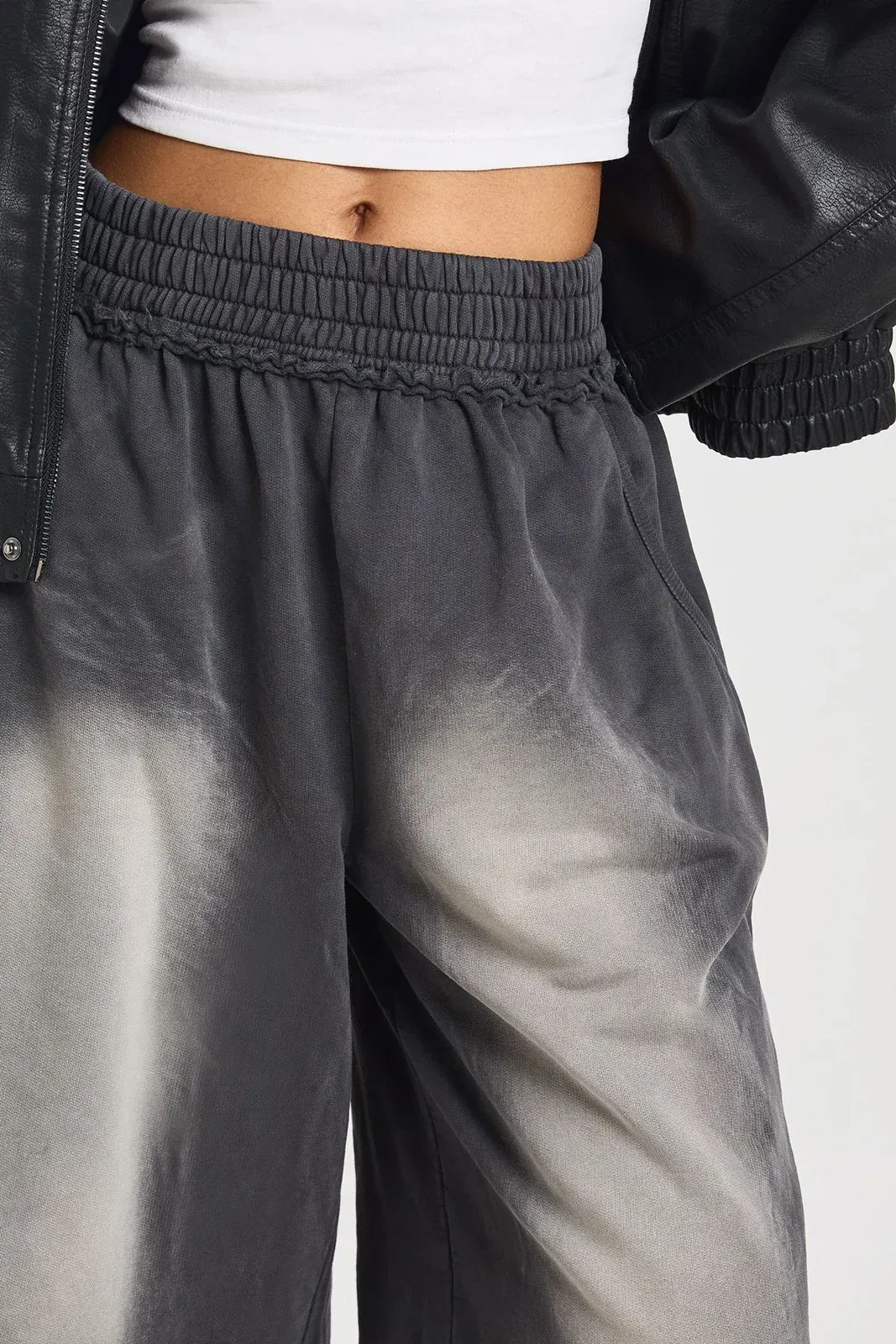 Washed Exposed Seam Jogger Jorts