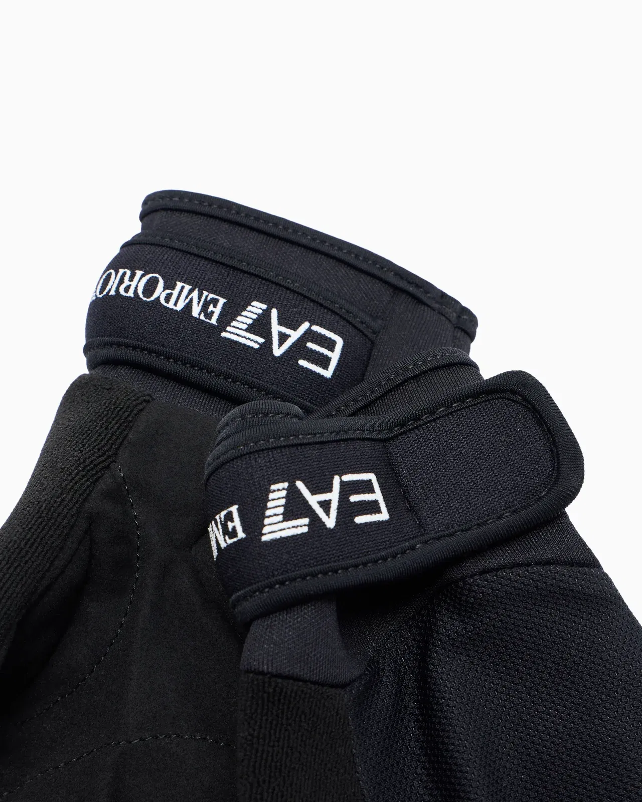 EA7 Dynamic Athlete gym gloves