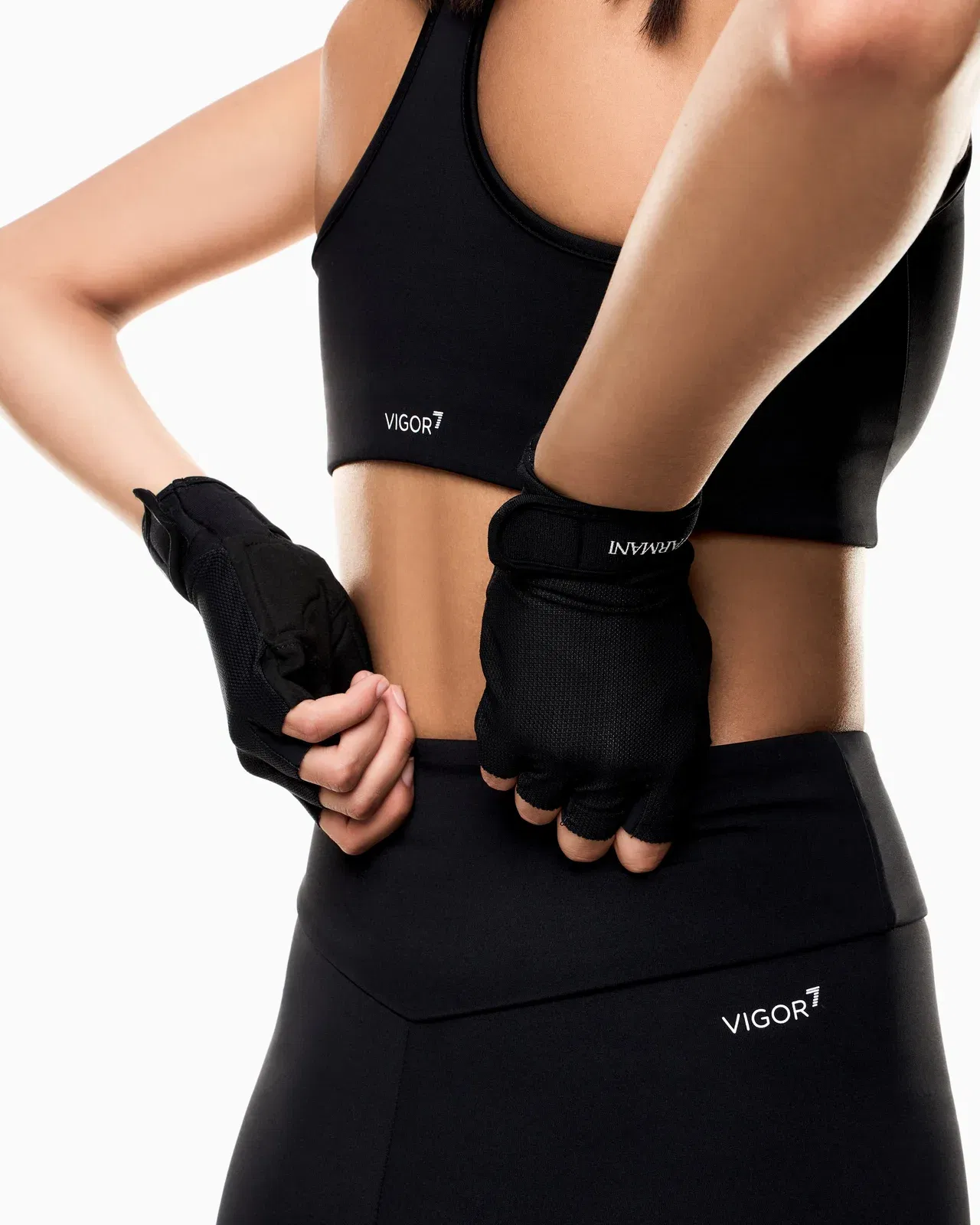 EA7 Dynamic Athlete gym gloves