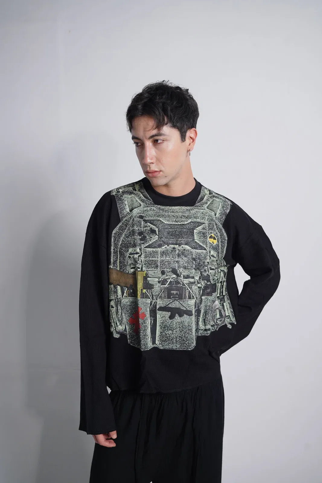 THE "TACTILE VEST" TEE
