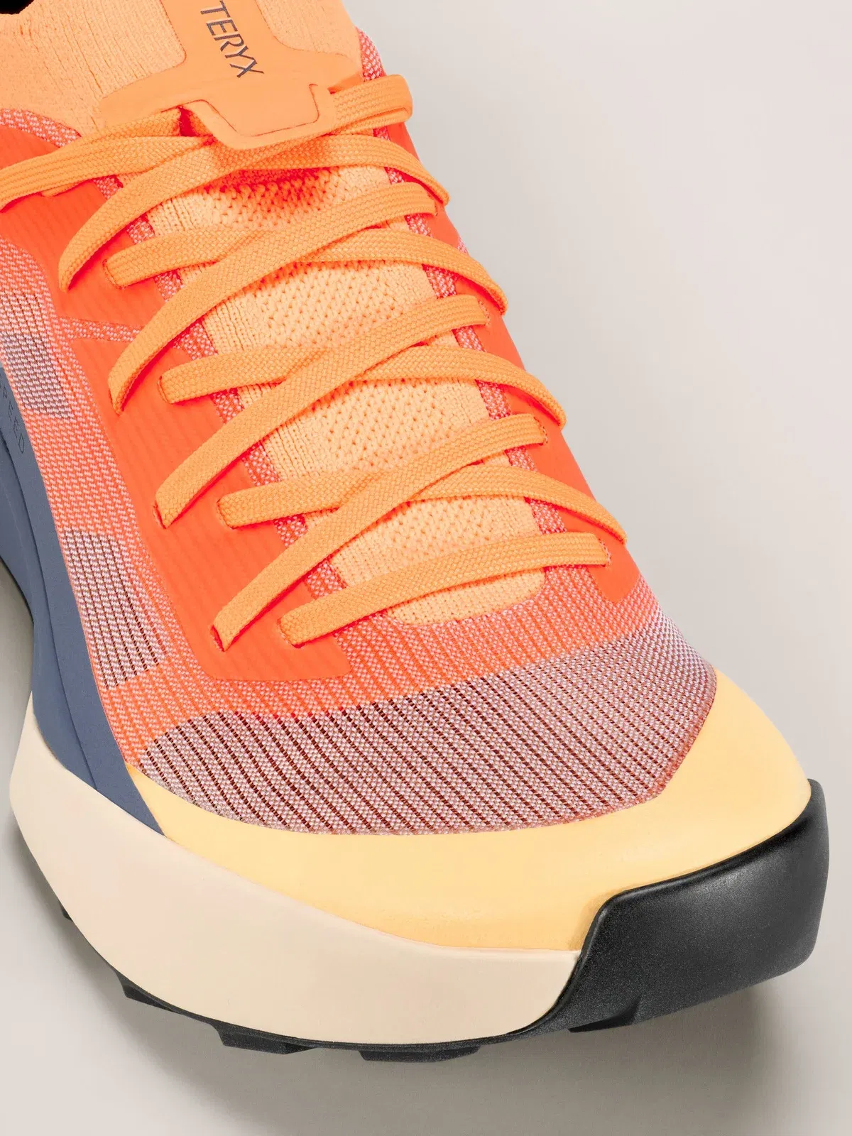 Arcteryx Outlet Vertex Speed Low Shoe Womens Luminary Stratus