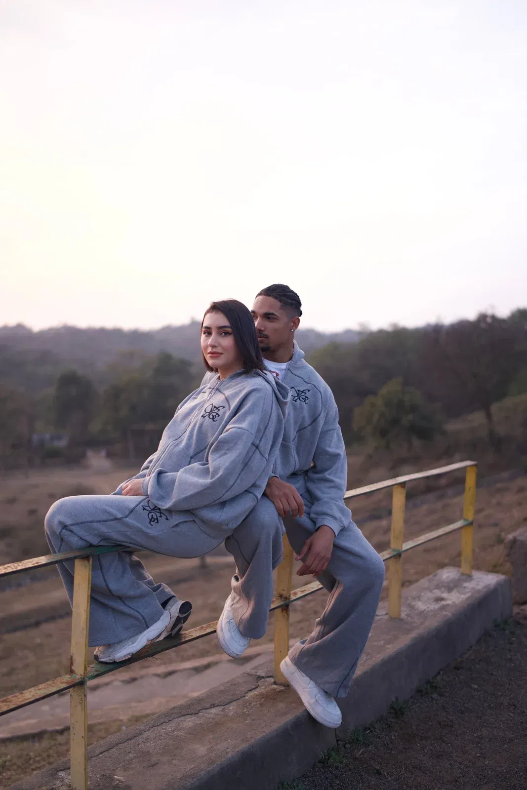 EVERYDAY ESSENTIAL SWEATPANTS GREY