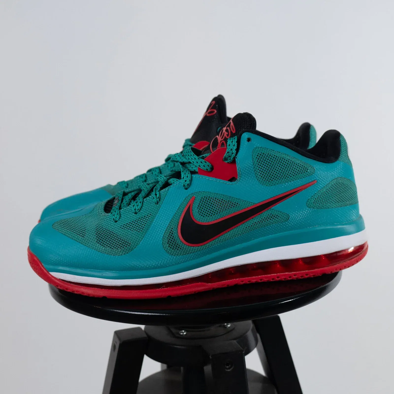 Nike Lebron 9 Low Liverpool (UK 11)