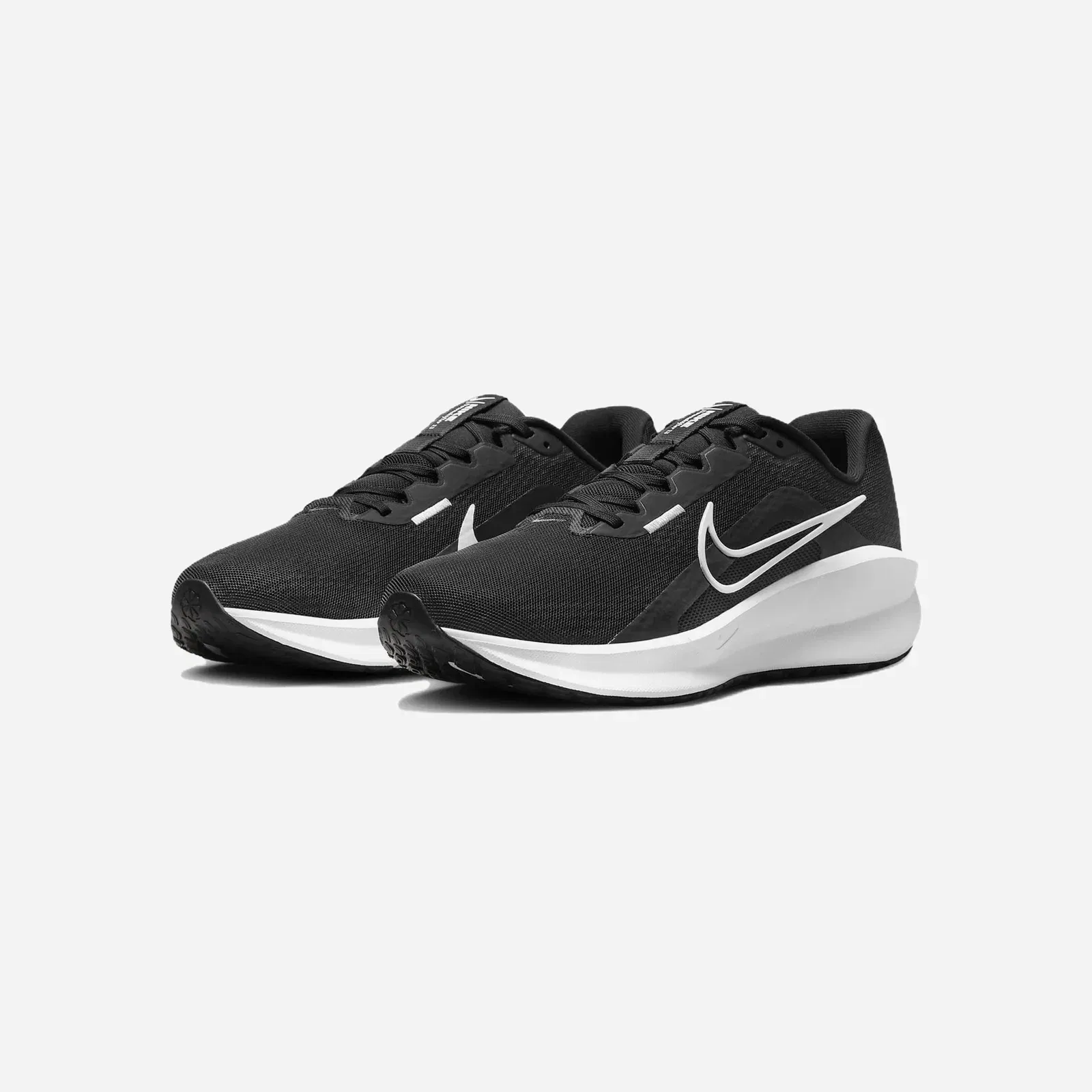 Nike Downshifter 13 Black/White/Dk Smoke Grey