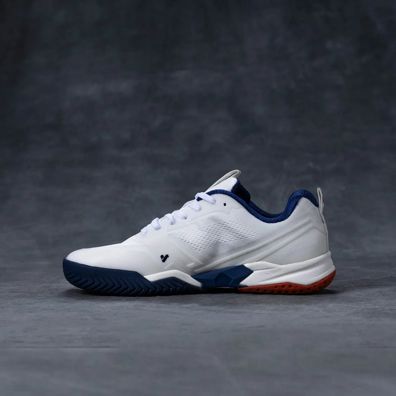 Built Court Shoe V1 White/Blue