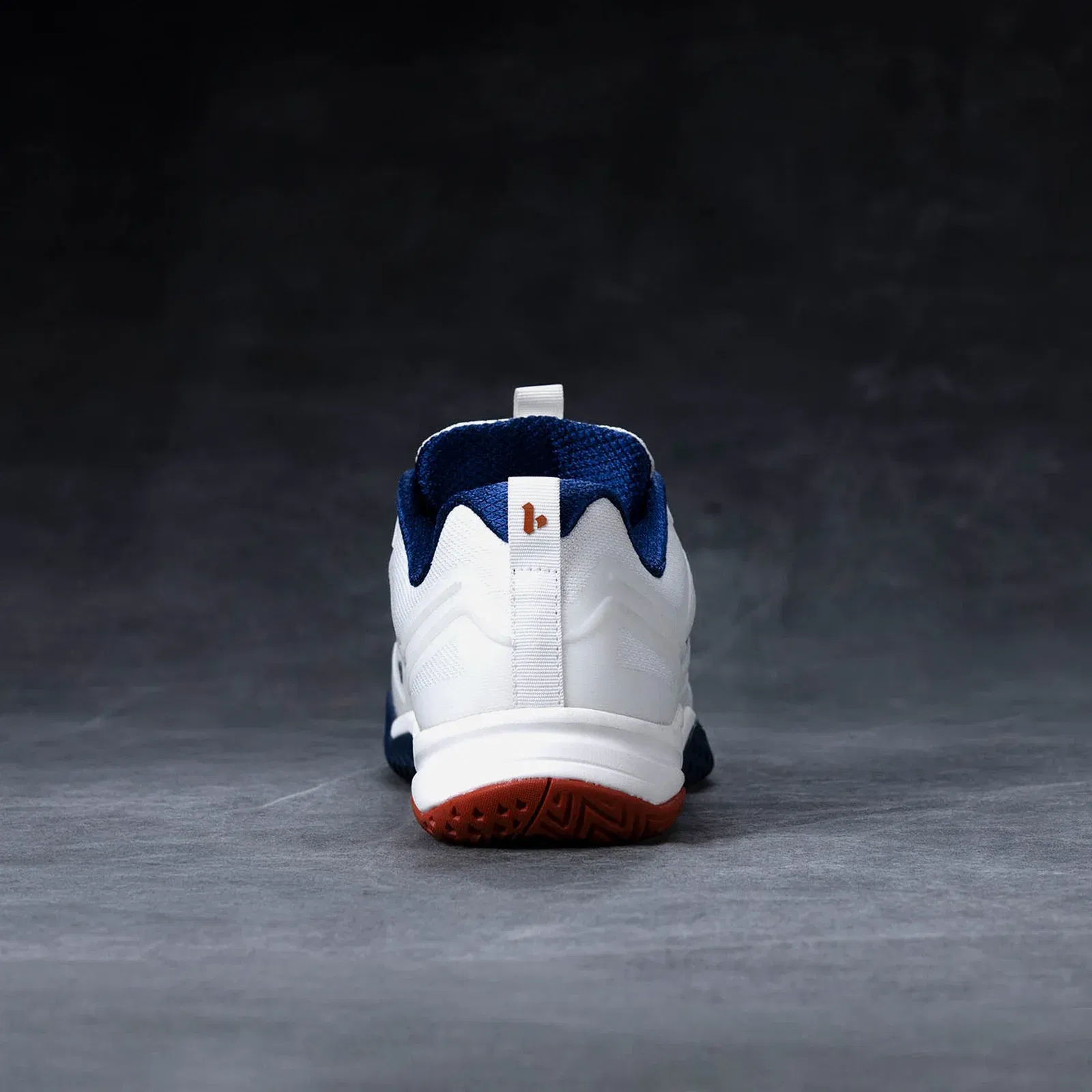 Built Court Shoe V1 White/Blue