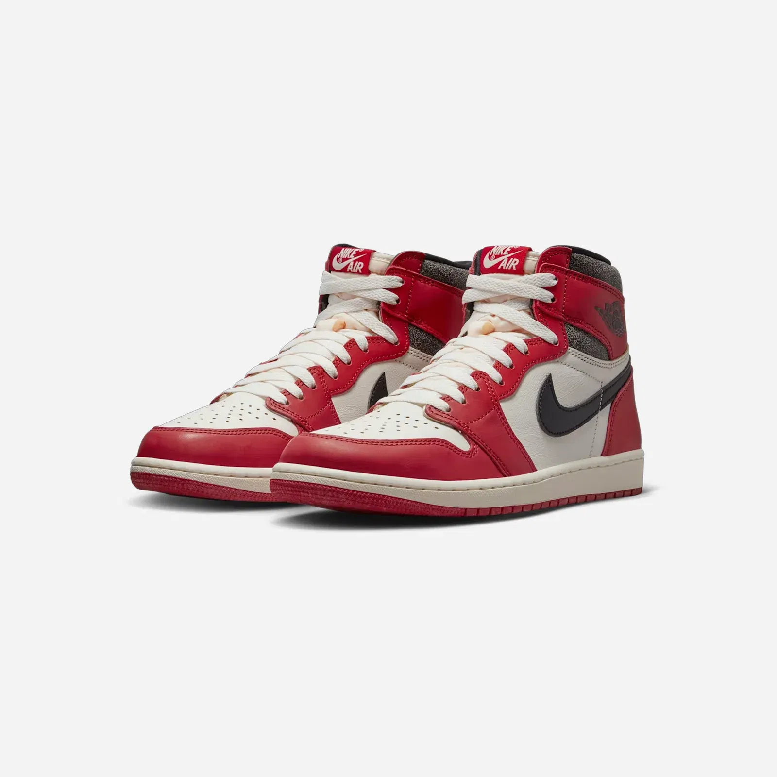 Air Jordan 1 Retro High OG Chicago Lost Found