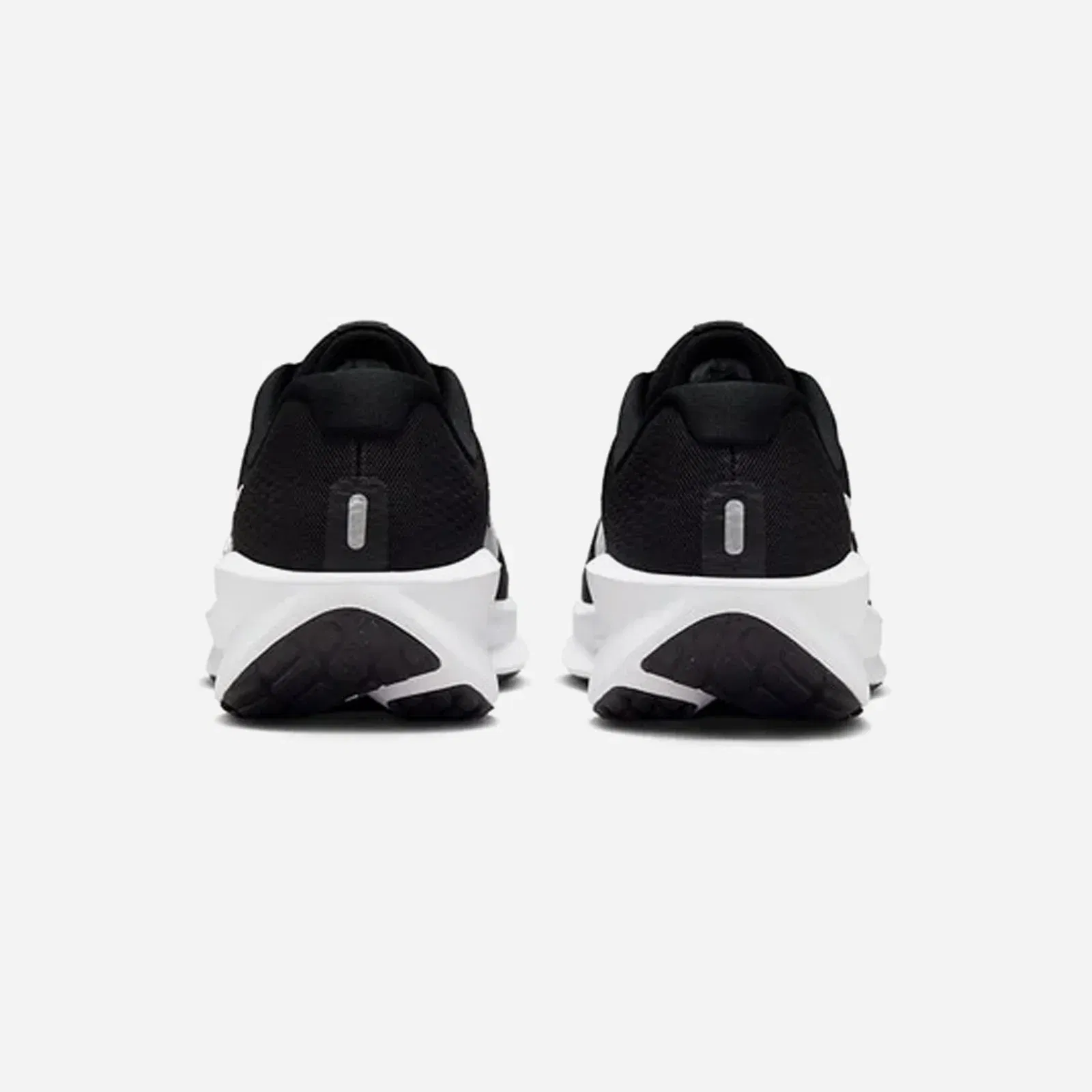 Nike Downshifter 13 Extra Wide Black White