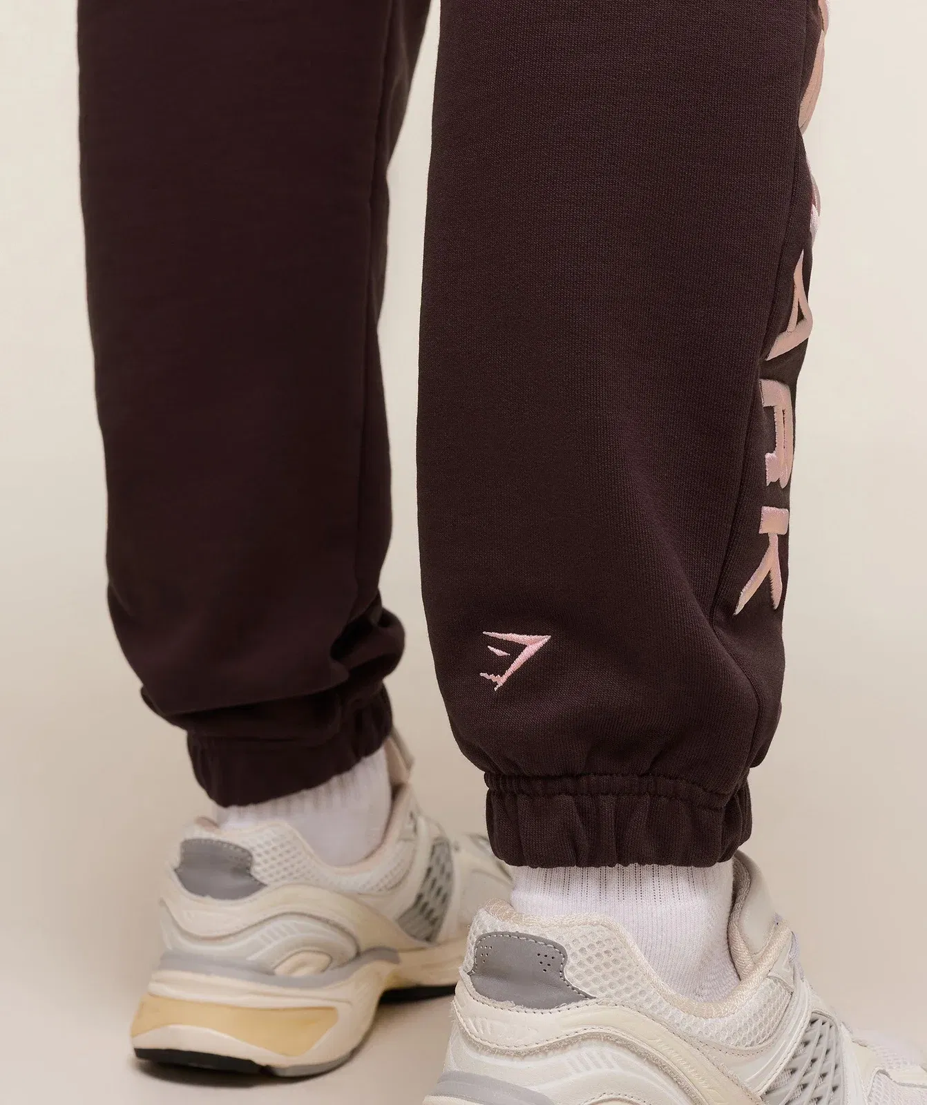 Gymshark Embroidered Logo Joggers - Cherry Purple