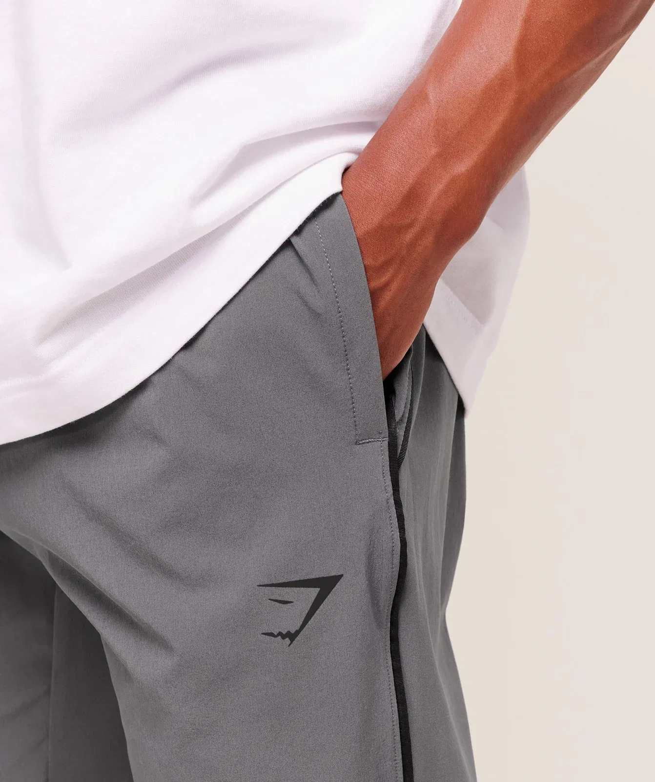 Gymshark Arrival Woven Block Joggers - Dark Grey