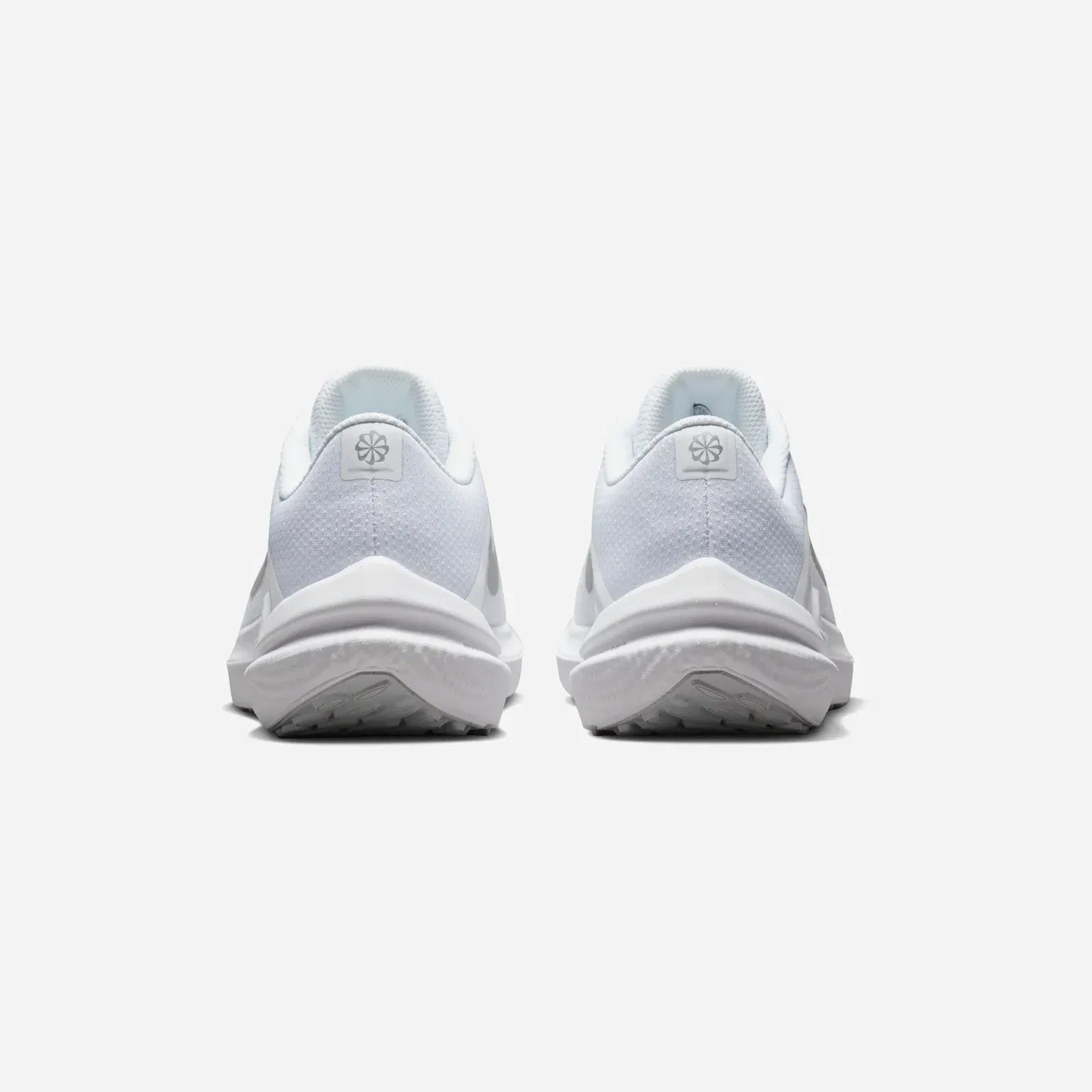 Nike Air Winflo 10 White Pure Platinum Metallic Silver WMNS