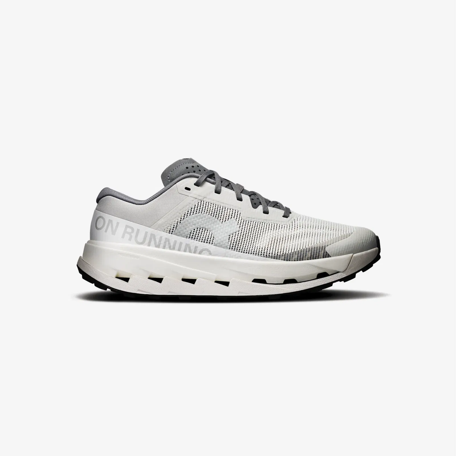 ON Running Cloudultra 3 Rock White