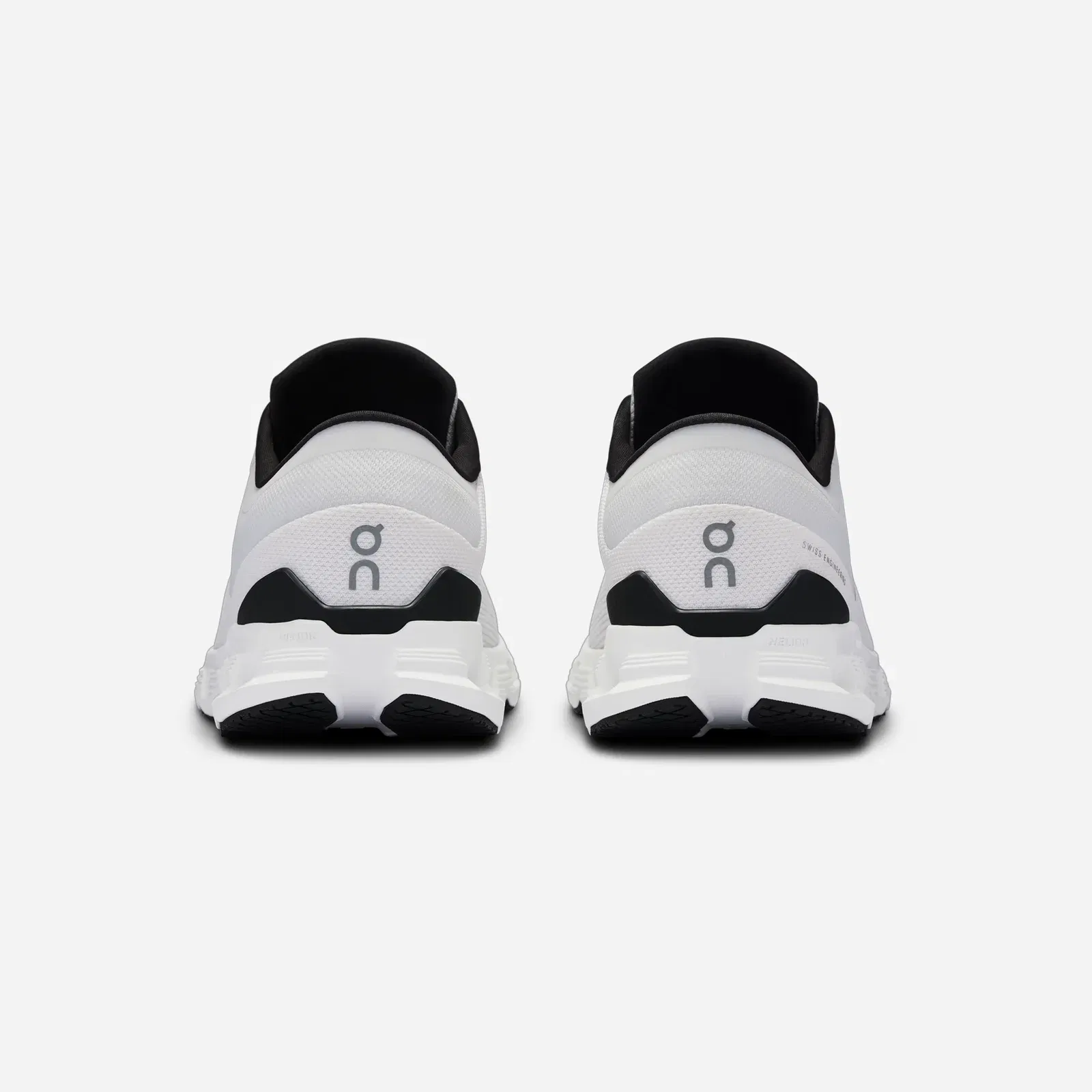 ON Running Cloud X 4 Ivory Black
