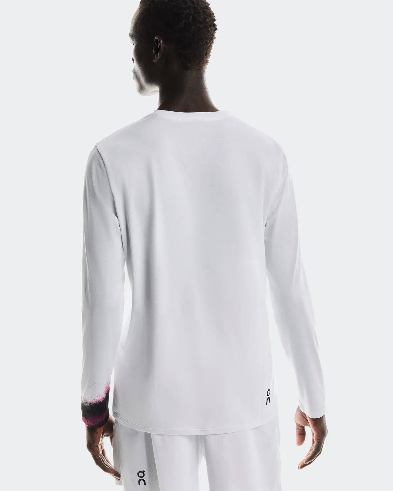 On Court Long-T White Black