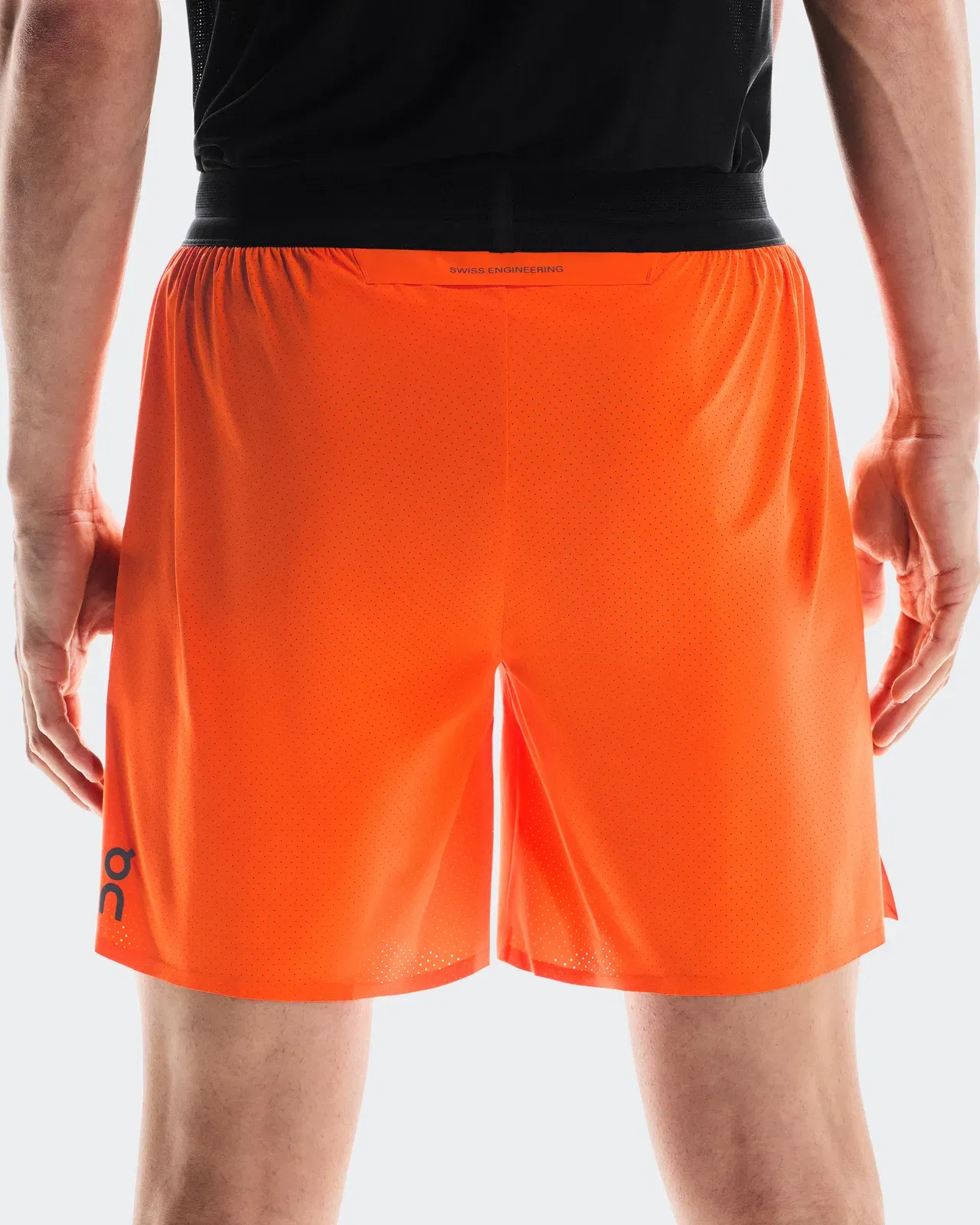 On 7" Performance Shorts Flame