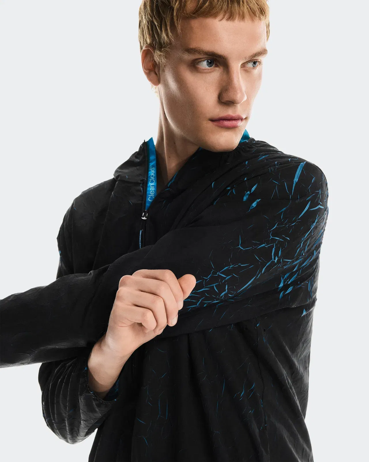 On Pace Run Jacket Malibu Black