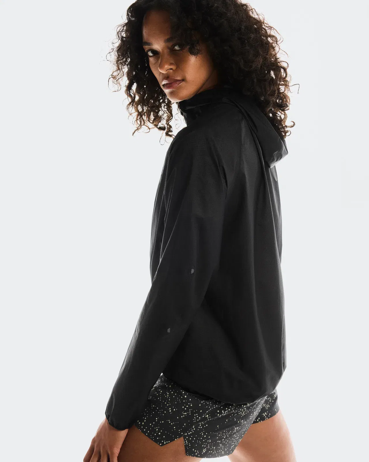 On Ultra Jacket Black (Women'S) (Women's)