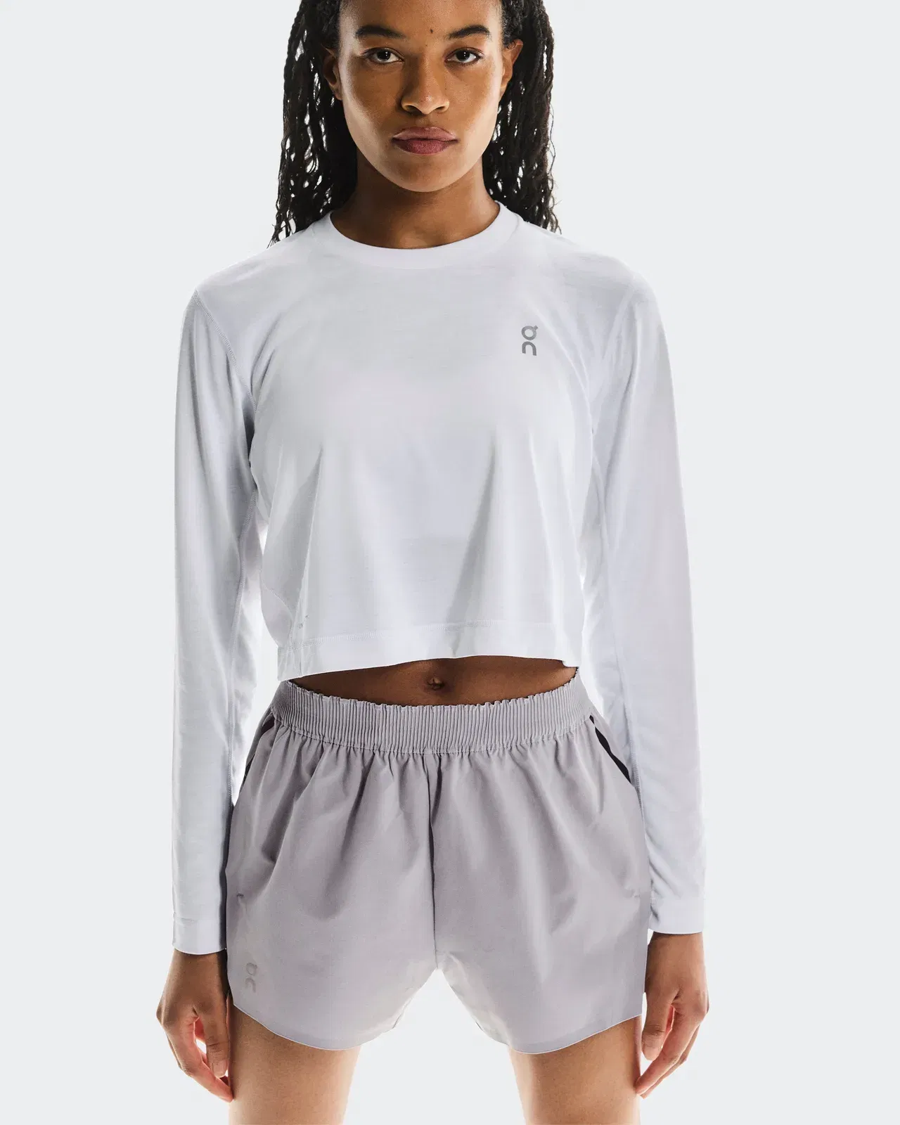 On Train Long-T Crop Graphic White (Women'S) (Women's)