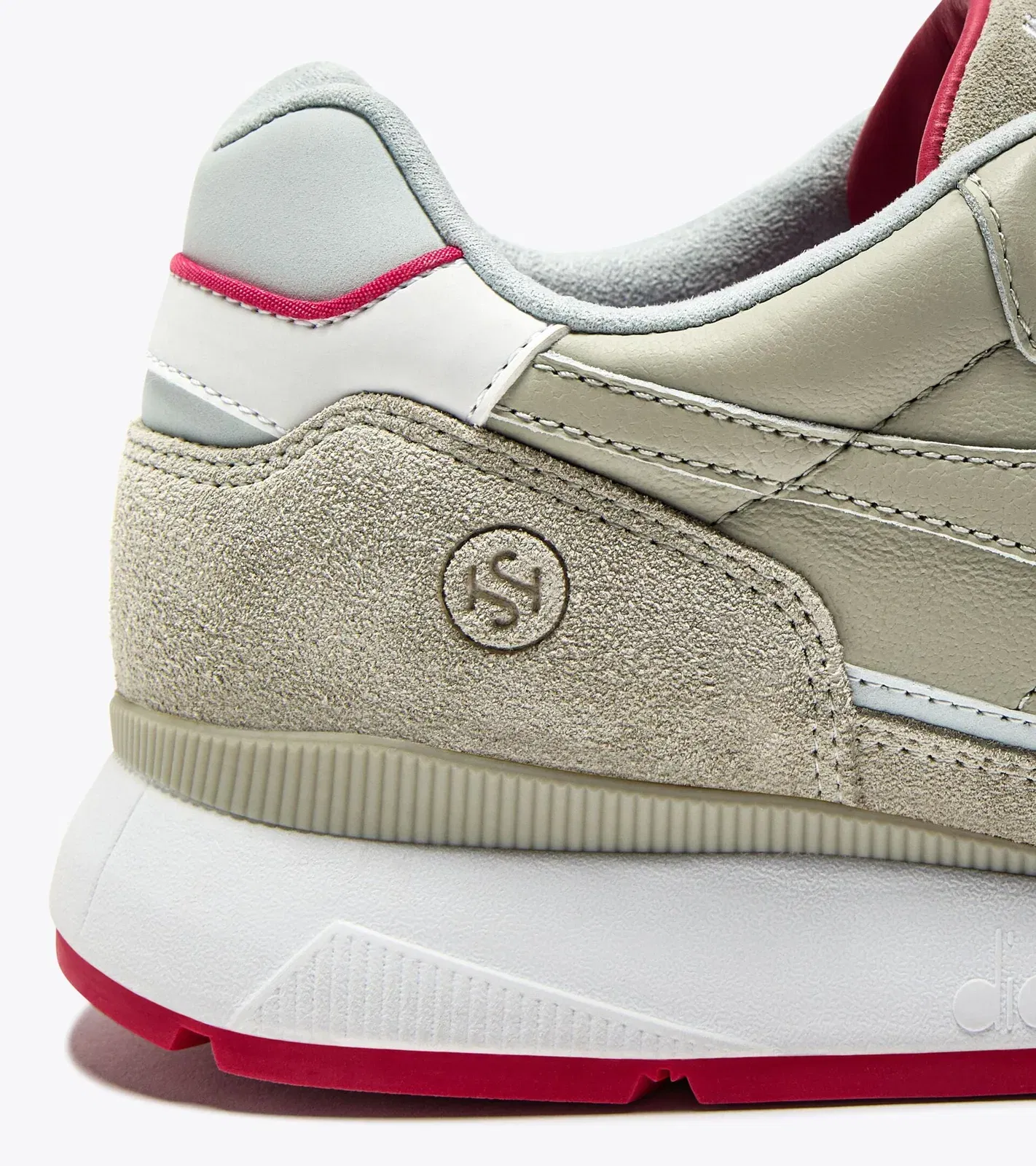 Diadora V7000 Hikmet Agata Gray