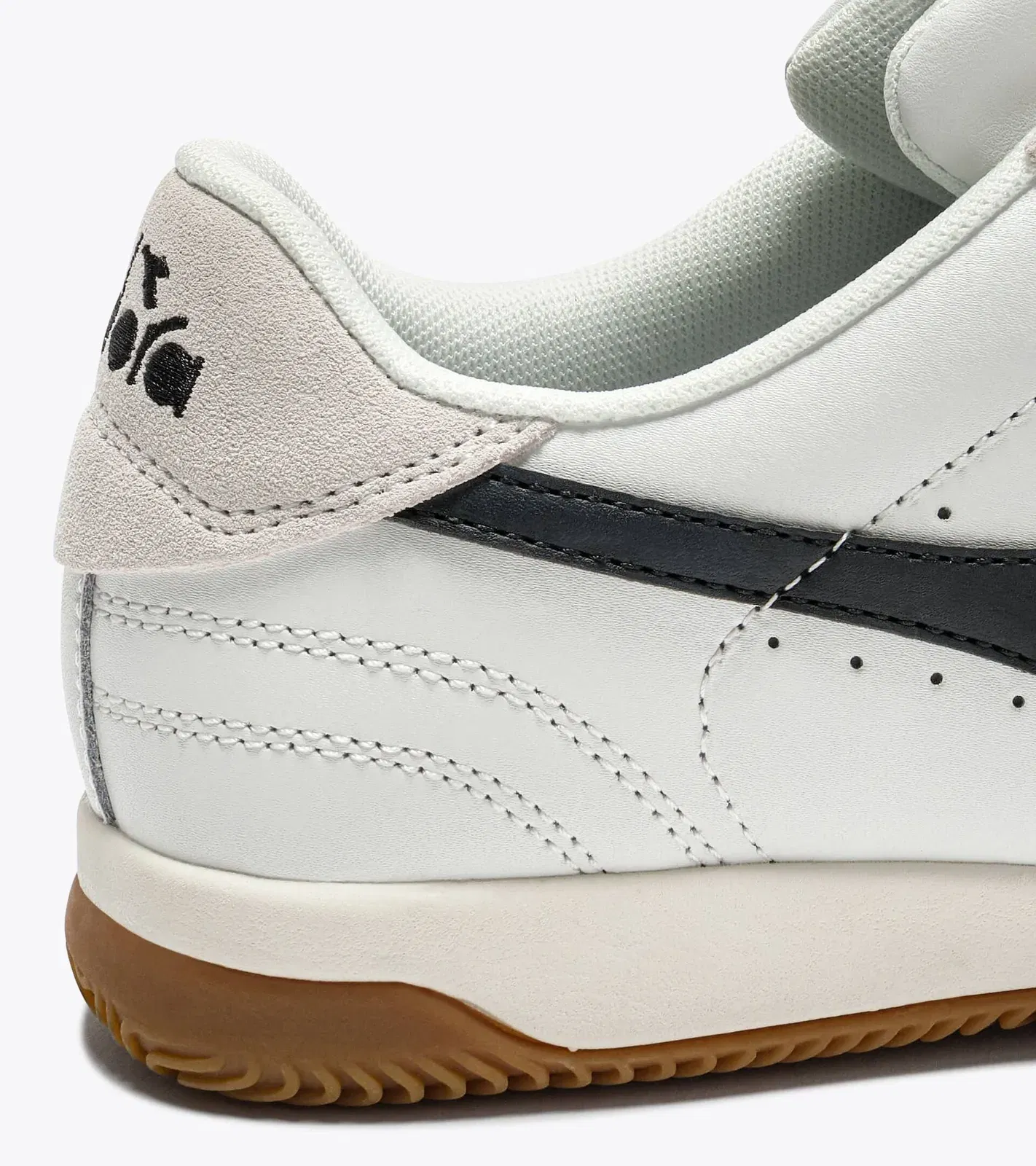 Diadora Seoul Indoor White/Black