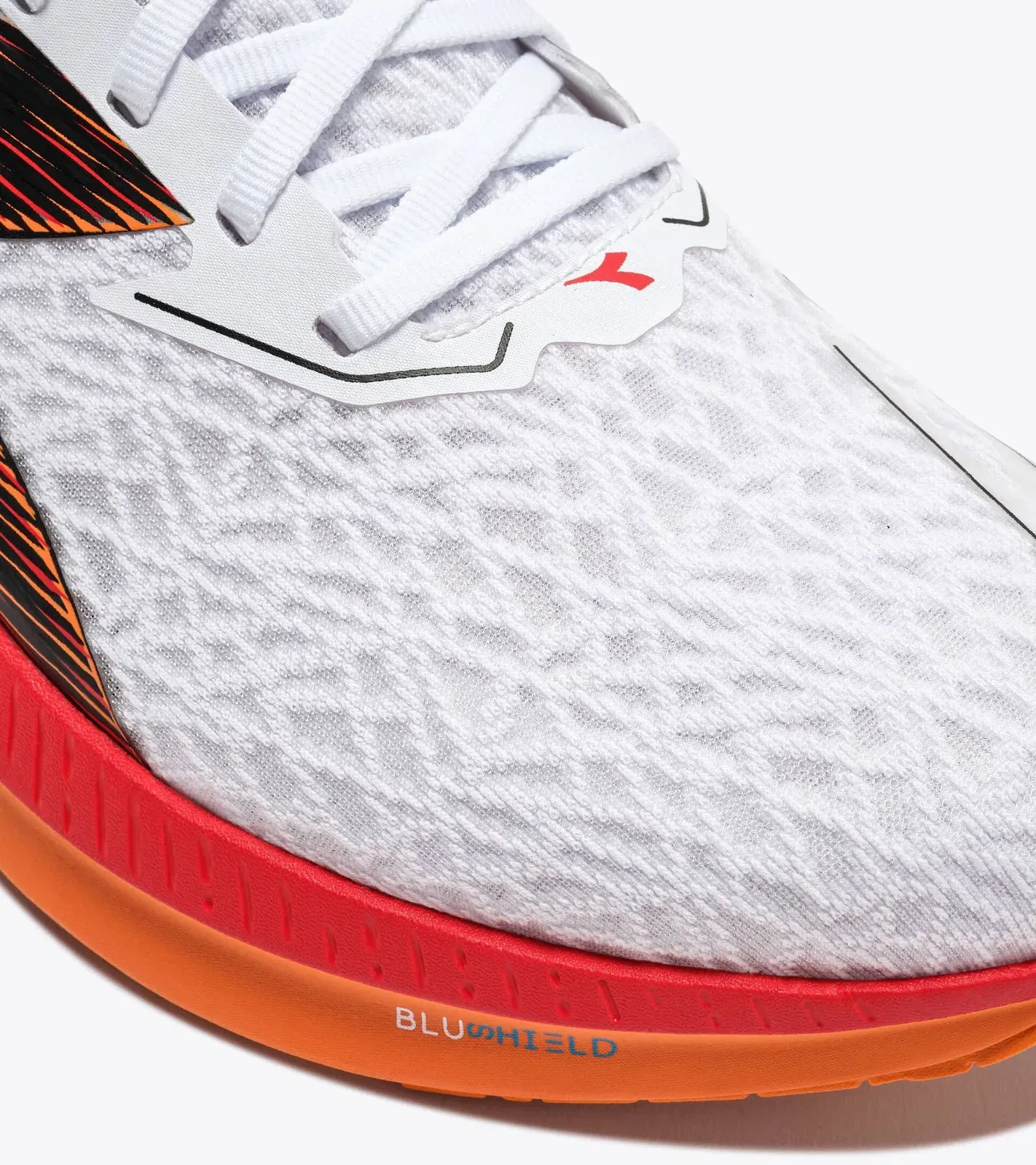 Diadora Mythos Blushield Volo 6 White /Orange Peel /Fiery Red