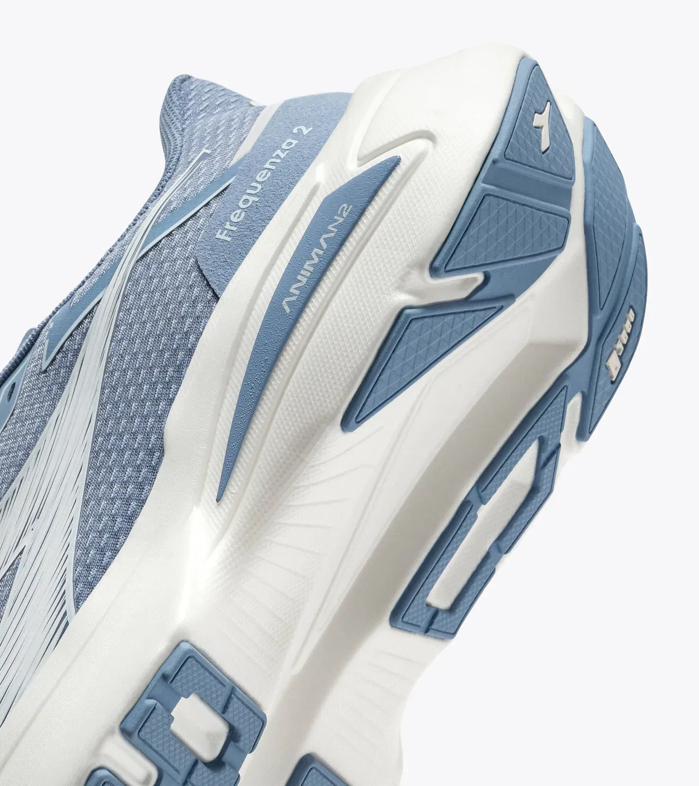 Diadora Frequenza 2 Endless Sky /White