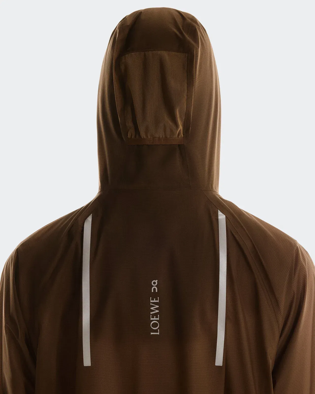 On Ultra Jacket Loewe Toffee