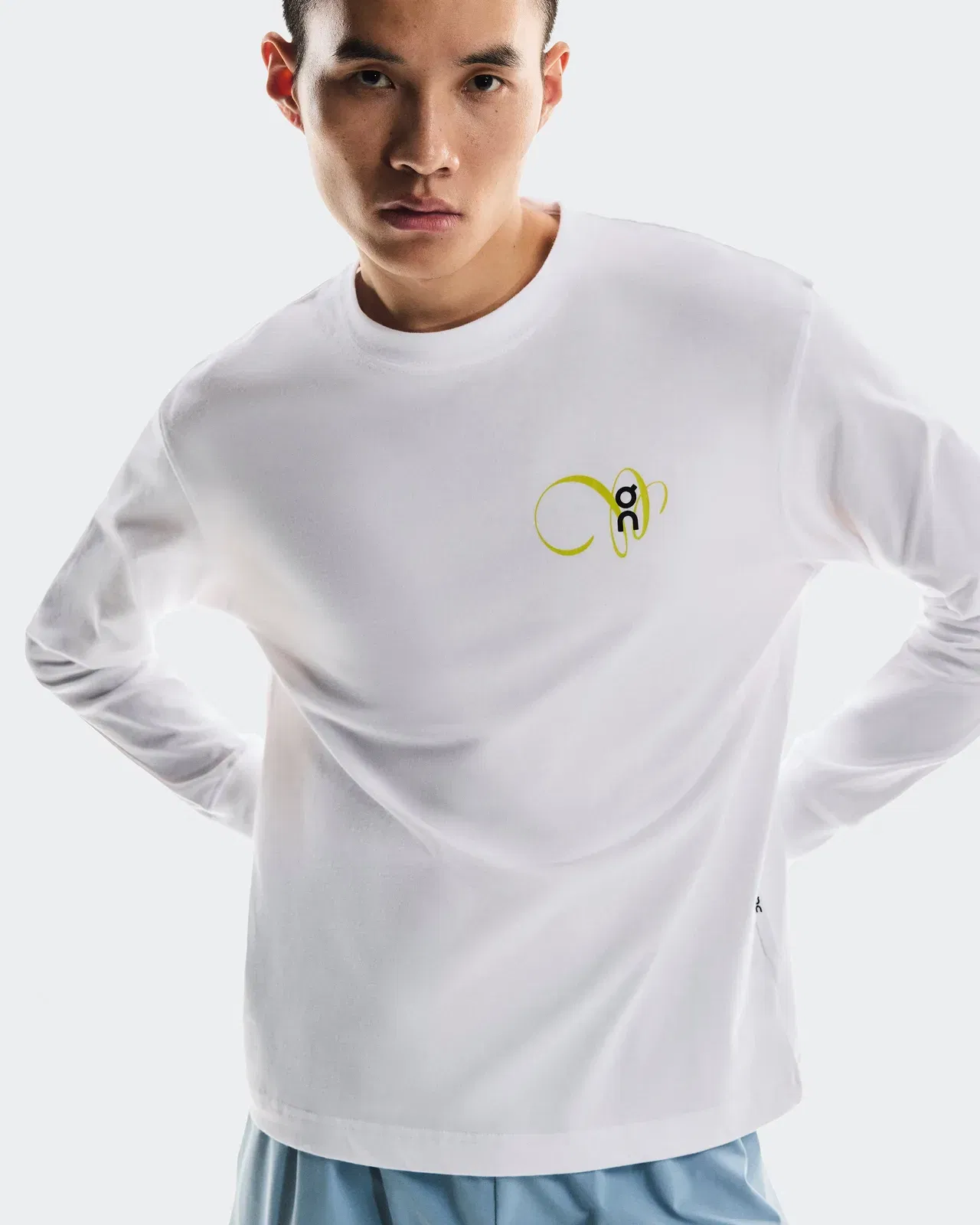 On Club Long-T Graphic White