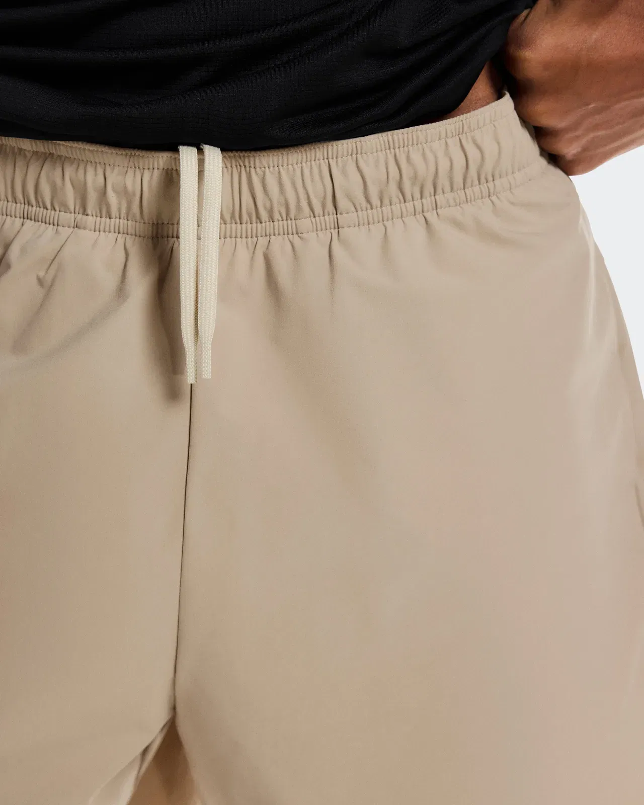 On 5" Core Shorts Desert