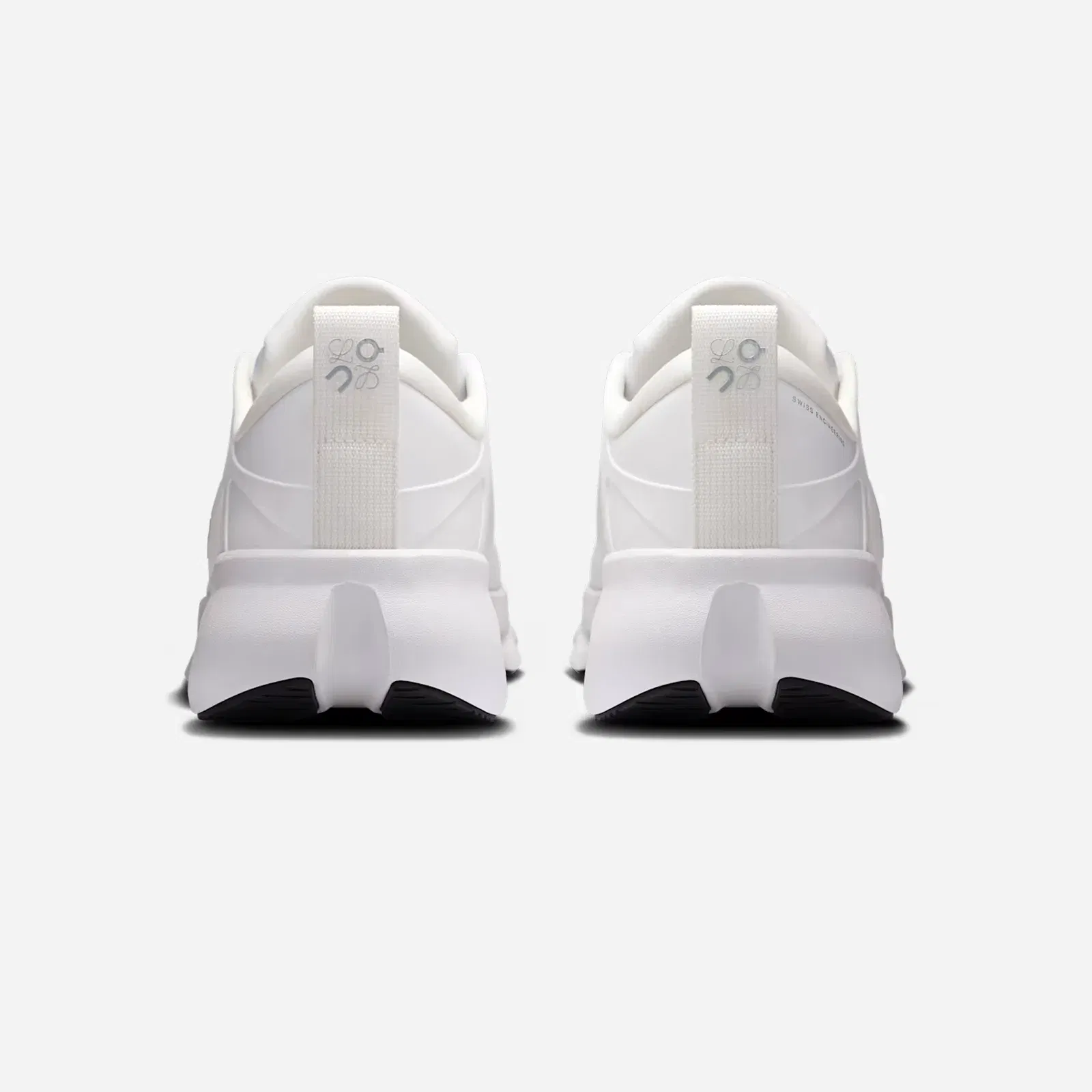 On Running Cloudsolo LOEWE White Light Grey