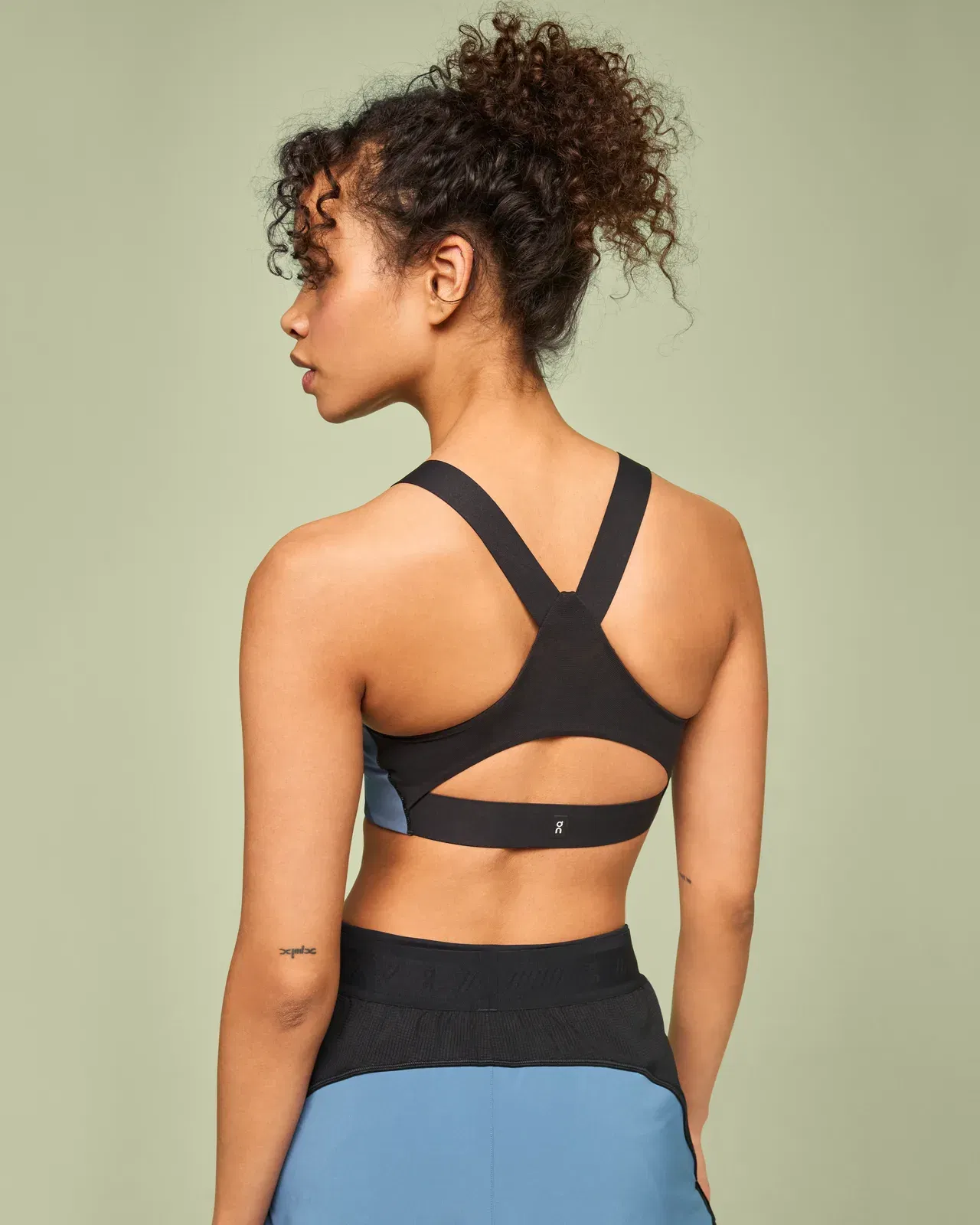 On Performance Bra Stellar Black (Women'S) (Women's)