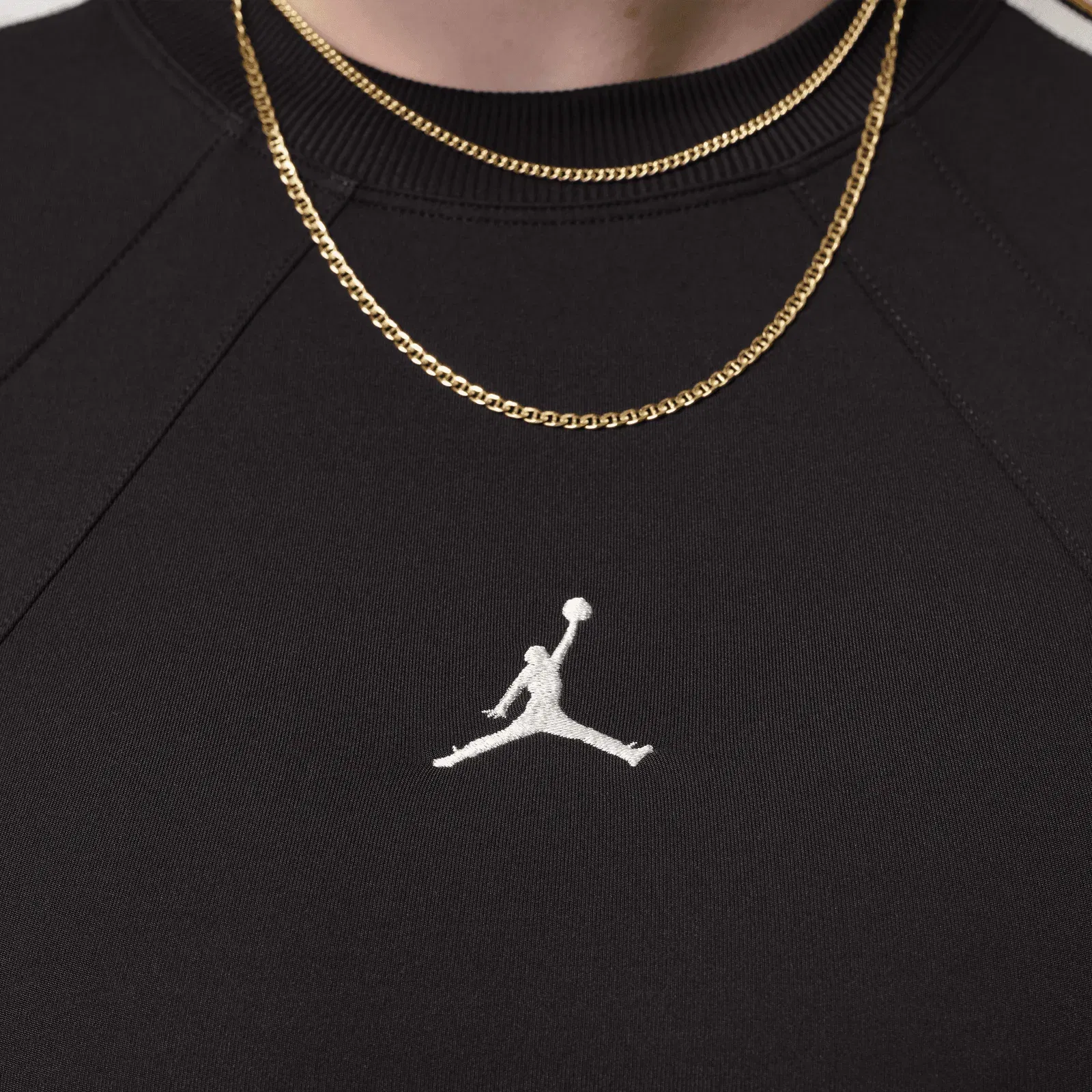 NIKE BROOKLYN LONG-SLEEVE DRESS { BLACK/ GYM RED/ SAIL