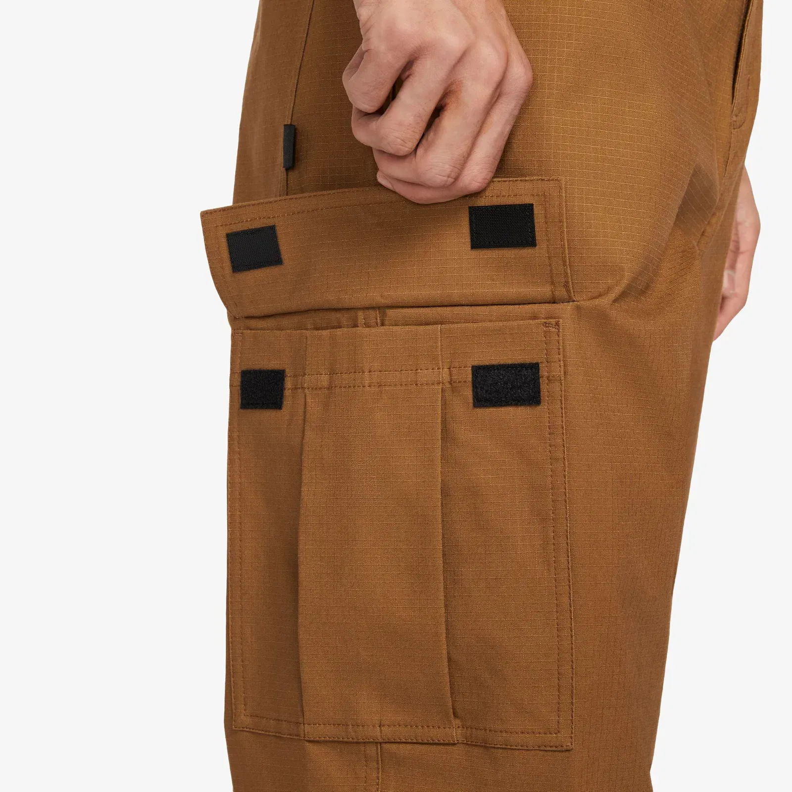 NIKE CLUB CARGO PANTS { LT BRITISH TAN/LT BRITISH TAN