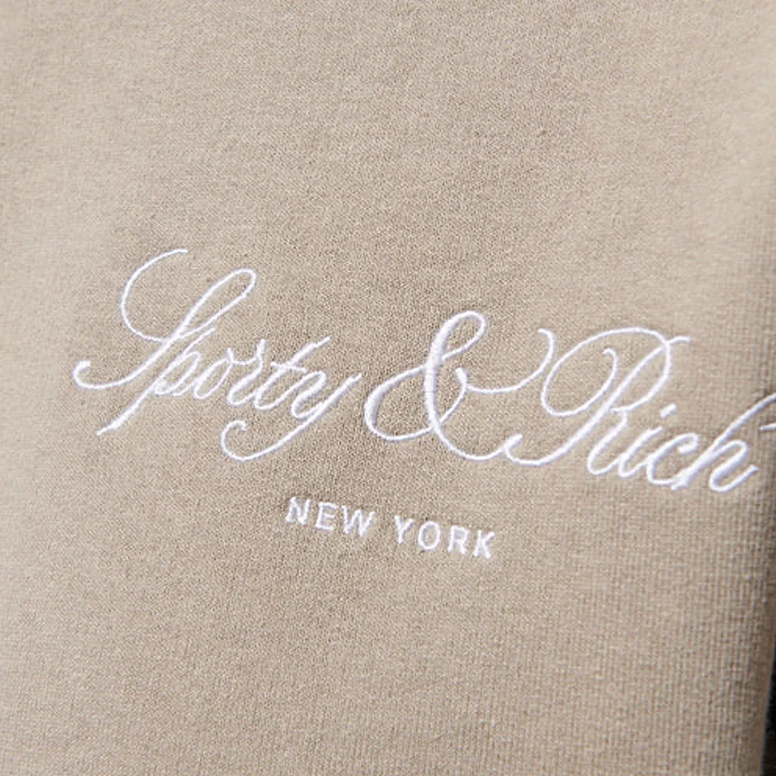 SPORTY & RICH VENDOME SCRIPT EMBROIDERED CROPPED HOODIE { BEIGE