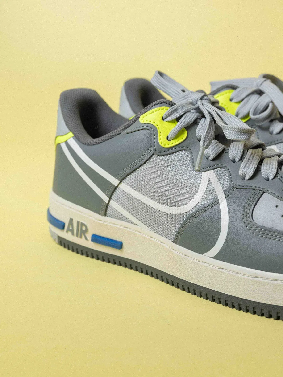 Nike Air Force 1 React Wolf Grey (UK 9)