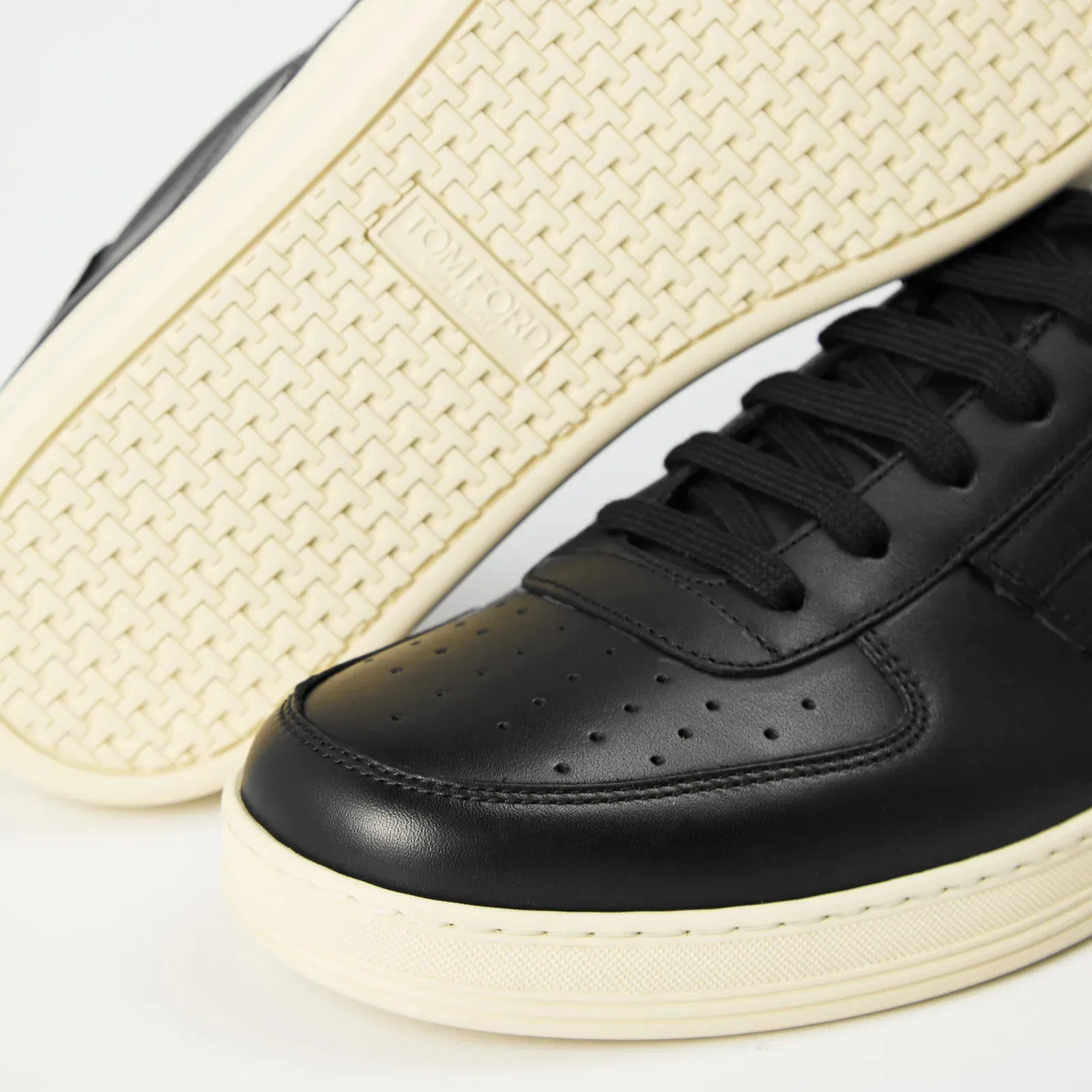 Low Trainers