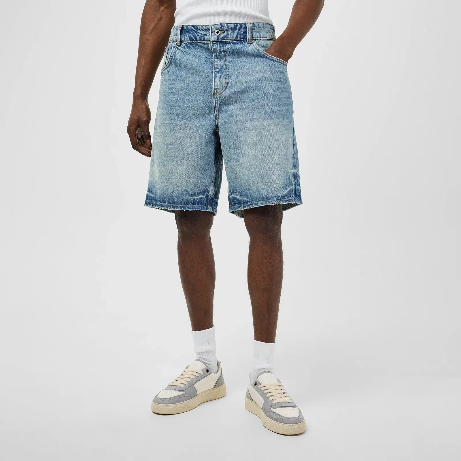 Mid Rise Knee Length 5 Pocket Cotton Denim Shorts