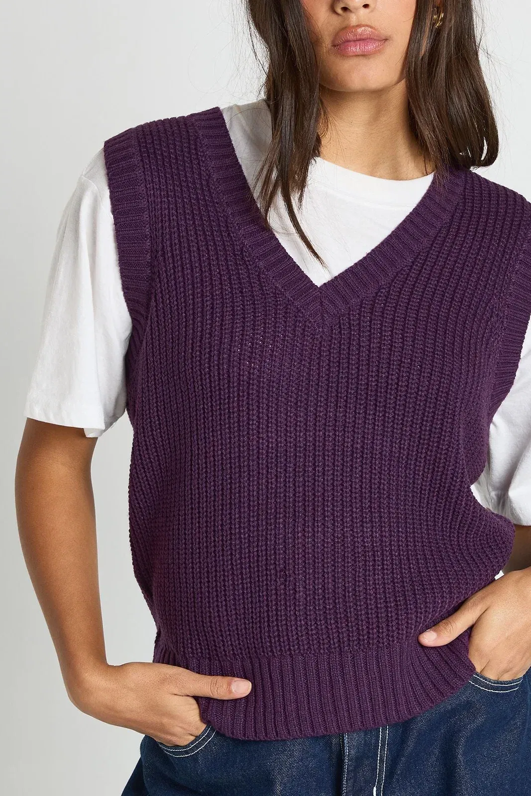 Boxy Fitted Knitted Vest