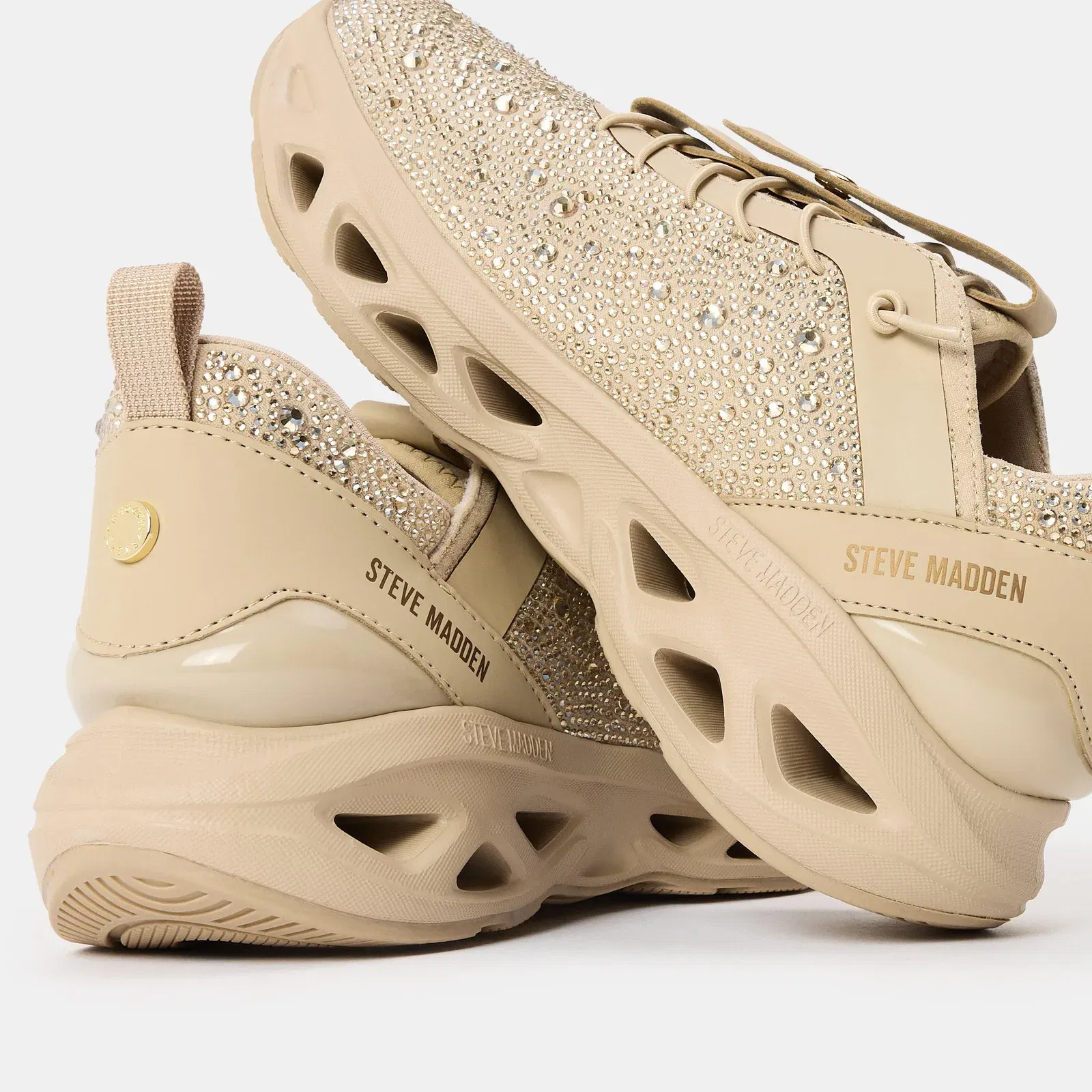 Surge Low-Top Trainers