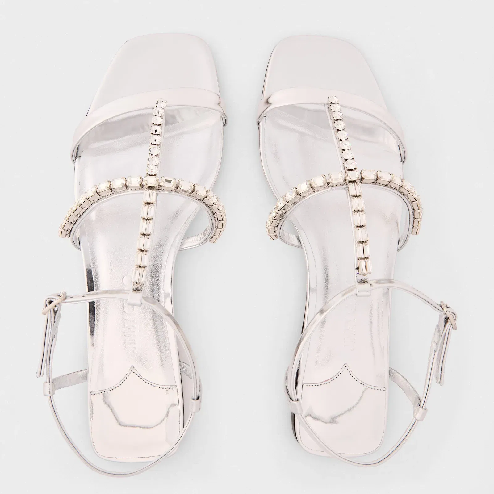 Gwyn Flat Sandals