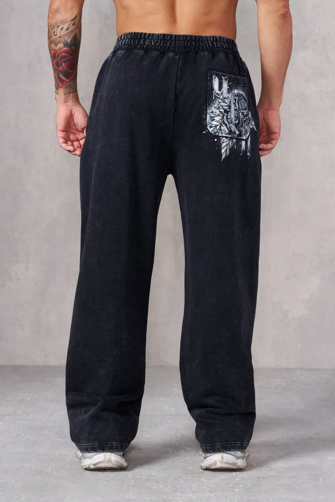 2116 - Dynasty Sweats
